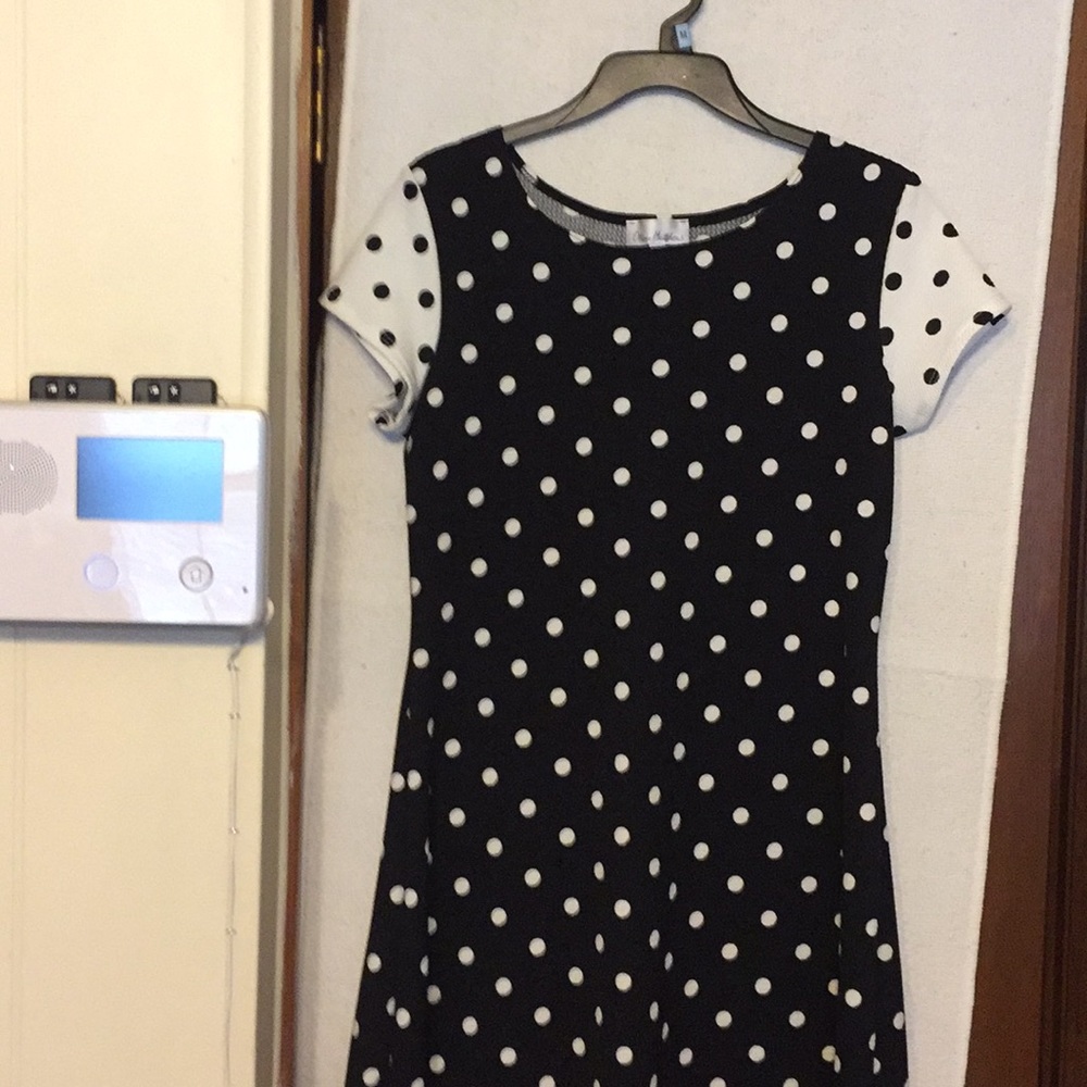 Black & white polka dot